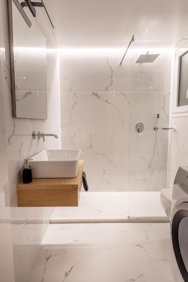 Elegant Apt 5' From Ampelokipi Metro Station Athene Buitenkant foto